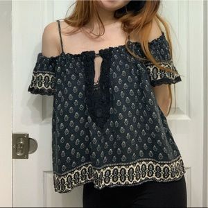 FOREVER 21: Off-Shoulder Top